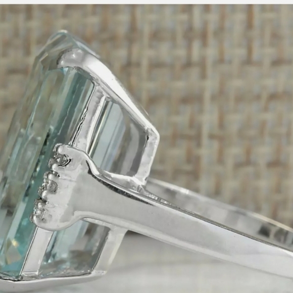 Gorgeous Emerald Cut Simulated Aquamarine Ring - Picture 3 of 6